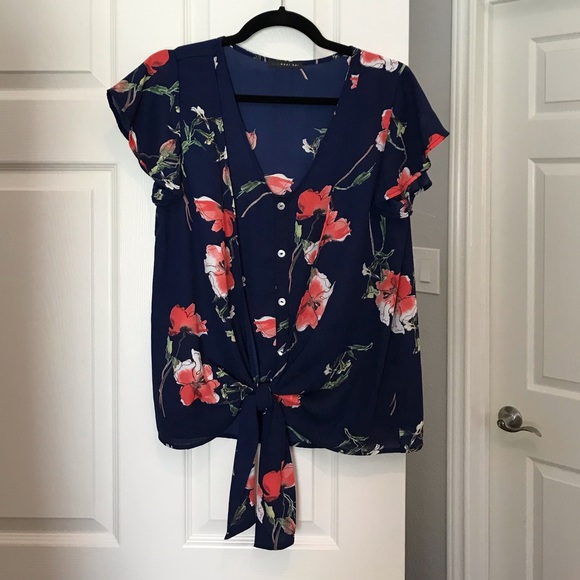 WEST KEI NAVY FLORAL TIE-FRONT BLOUSE NWT - Picture 1 of 2